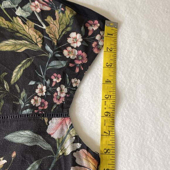 Annah Field Curvy‎ Size 52 Cap Sleeve Floral Blouse - Picture 7 of 10